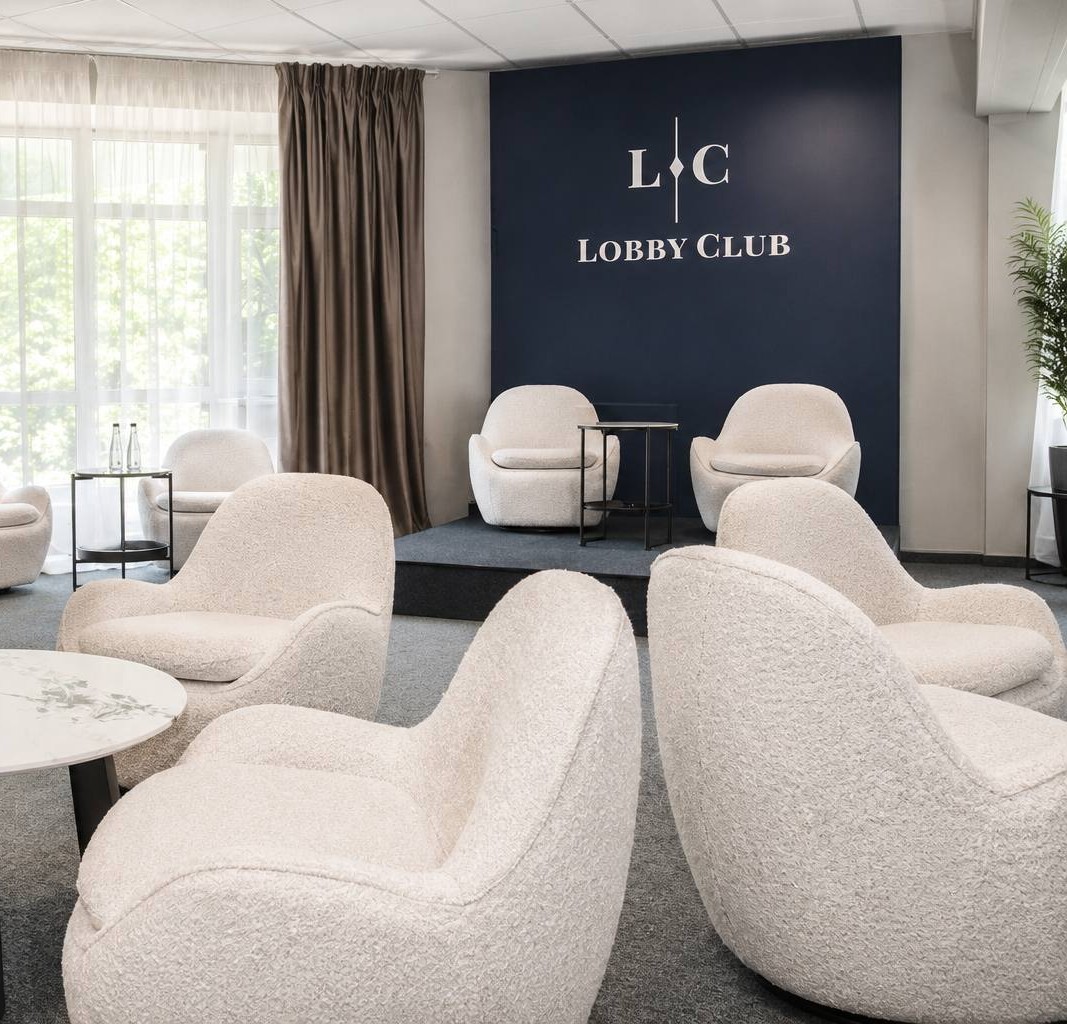 LOBBY CLUB